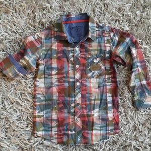 Boys camouflage LS Shirt size 5, like new cond.
